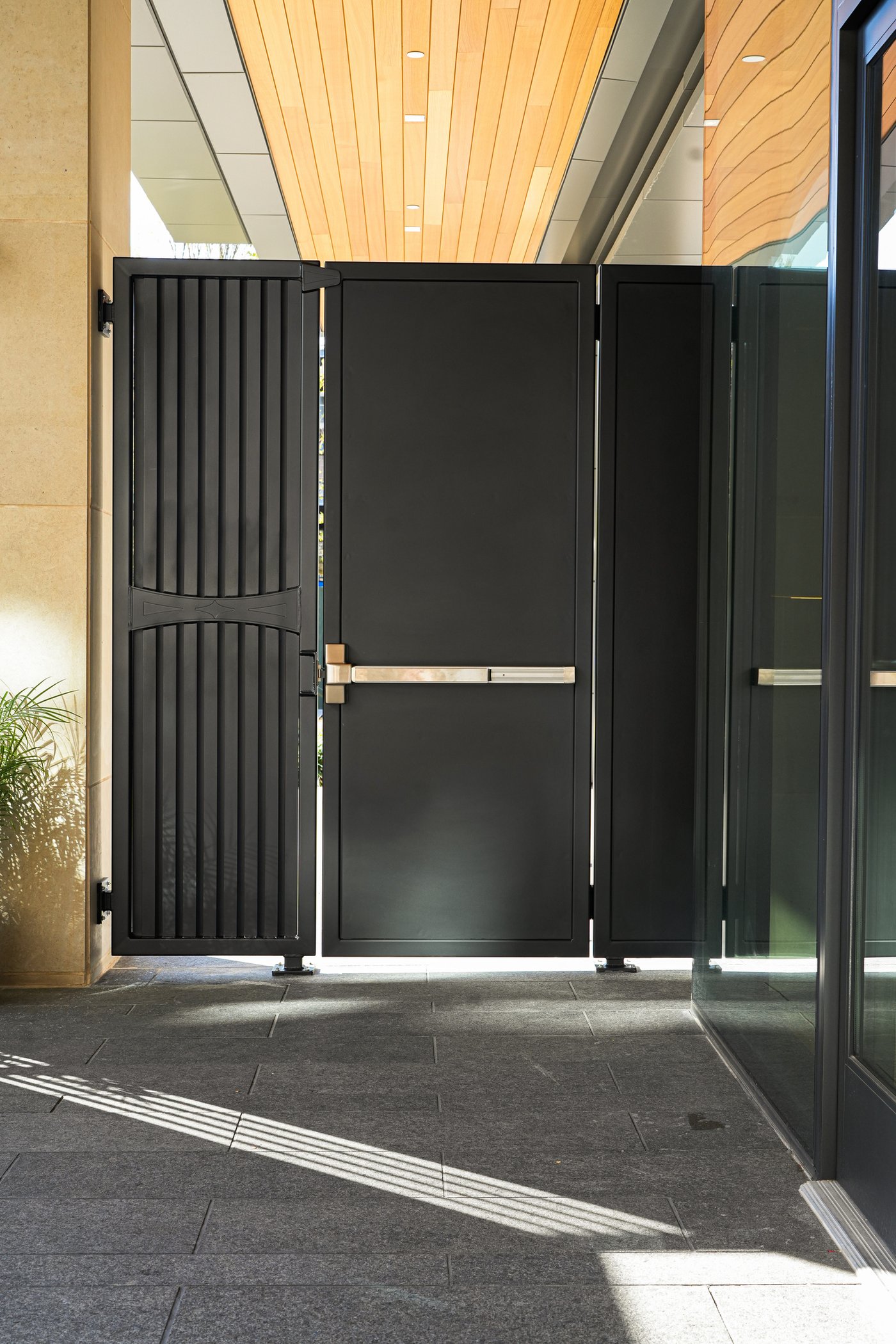 Louvered Fence 02